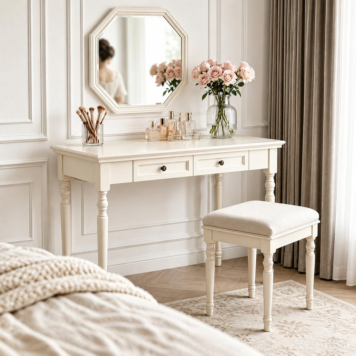 White Writing Desk with Drawers Y5590
